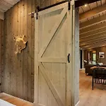 Beautiful In With Sauna 度假居