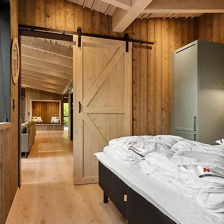 Dom wakacyjny Beautiful In With Sauna