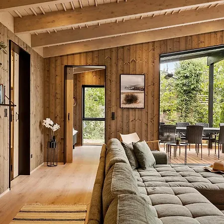 Feriehus Beautiful In With Sauna *